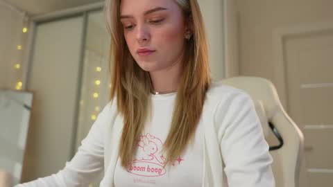 EMILY online show from January 2025 04:34:01 PM