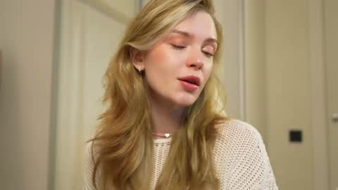 EMILY online show from January 2025 03:43:01 PM