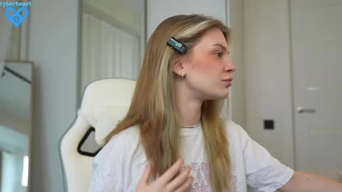 EMILY online show from February 2025 08:09:02 AM