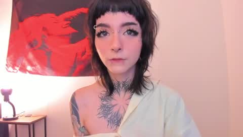Snapshot of cyberia____________________ chatting on April 2026 12:23:01 AM cel I am independent Help me reach 200 thumbs up uwu online show from April 2026 12:23:01 AM