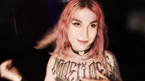 Nikki online show from December 2025 11:33:02 PM