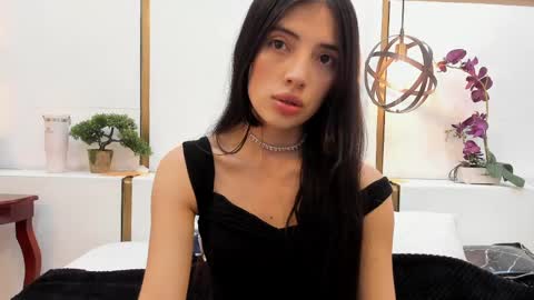 Snapshot of cynthia1fox chatting on April 2026 02:06:01 AM Cynthia1fox online show from April 2026 02:06:01 AM