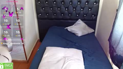 Cynthia online show from October 2025 06:06:01 PM