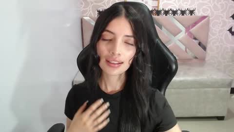 Snapshot of cynthia_ch chatting on October 2025 03:50:02 AM CINTIA ARAUJO online show from October 2025 03:50:02 AM