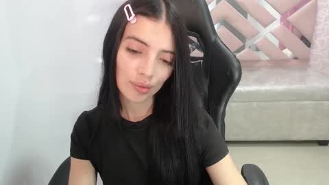 Snapshot of cynthia_ch chatting on November 2025 11:52:02 AM CINTIA ARAUJO online show from November 2025 11:52:02 AM