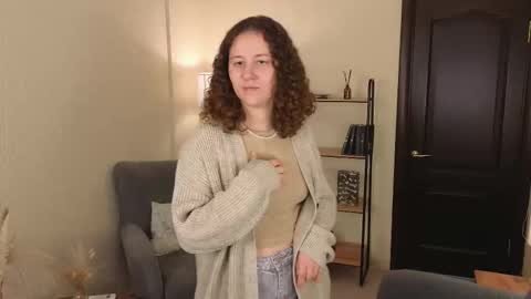 Snapshot of cynthia_myers chatting on October 2025 01:25:02 PM Lola online show from October 2025 01:25:02 PM