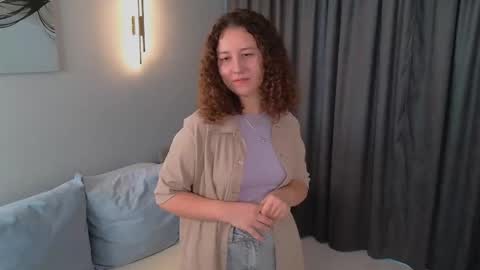 Snapshot of cynthia_myers chatting on October 2025 01:39:01 PM Lola online show from October 2025 01:39:01 PM
