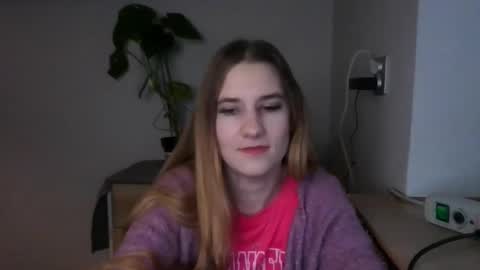 Snapshot of cyntianatural chatting on December 2024 08:16:01 AM CyntiaNatural online show from December 2024 08:16:01 AM