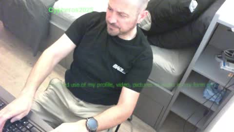 Snapshot of cypheros2025 chatting on April 2026 06:24:02 PM Chris online show from April 2026 06:24:02 PM