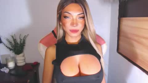 cyrabigcock online show from April 2026 05:29:01 PM