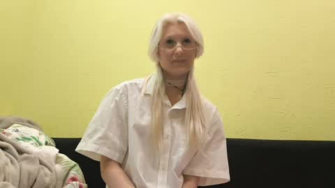 Emily online show from June 2026 07:15:02 PM