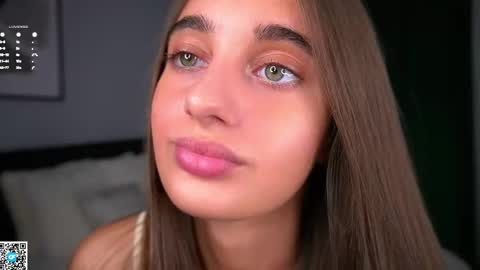 Isabella online show from November 2025 01:04:02 AM