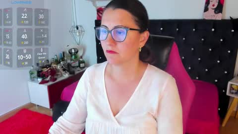 Mia  online show from March 2025 03:48:02 PM