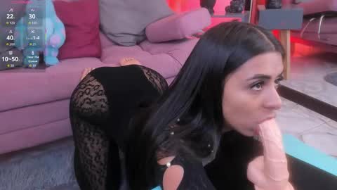 Daniela  online show from November 2025 12:03:01 PM