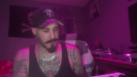 Snapshot of dabirdfree chatting on April 2026 02:44:01 AM Destroyer online show from April 2026 02:44:01 AM