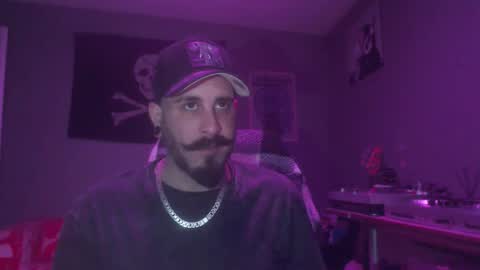 Snapshot of dabirdfree chatting on April 2026 04:06:02 AM Destroyer online show from April 2026 04:06:02 AM