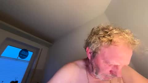 Snapshot of dachdecker7269 chatting on March 2026 05:46:02 AM dachdecker7269 online show from March 2026 05:46:02 AM