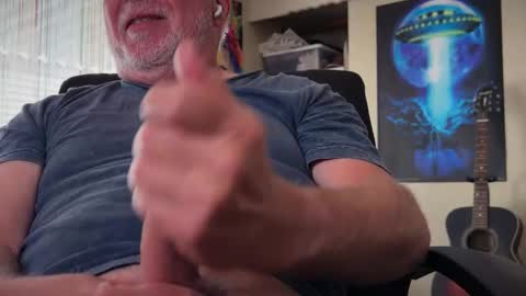 dadbate23 online show from April 2026 03:42:02 PM