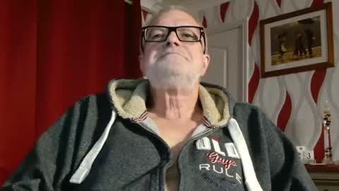 Brian ... online show from October 2025 08:07:01 PM