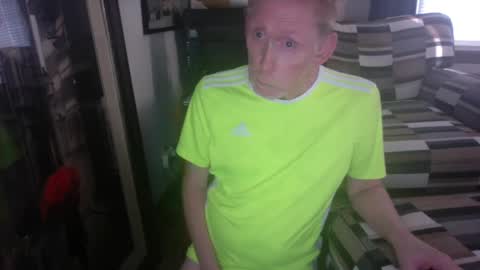 Snapshot of daddy_mack_treats_you chatting on September 2025 10:31:01 PM daddy_mack_treats_you online show from September 2025 10:31:01 PM