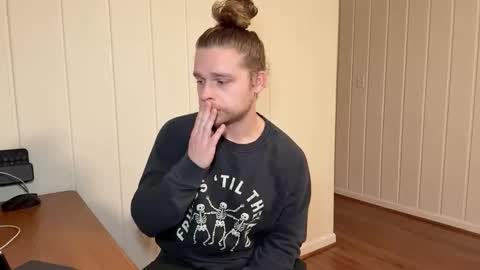 Snapshot of daddydaydrinkz chatting on February 2026 12:12:01 AM DaddydayDrinkz online show from February 2026 12:12:01 AM