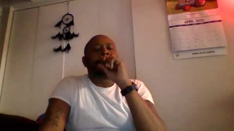 Snapshot of daddydickxm chatting on April 2026 04:04:01 AM daddydickxm online show from April 2026 04:04:01 AM