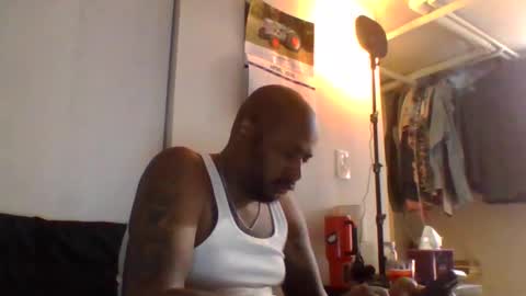 Snapshot of daddydickxm chatting on April 2026 03:44:01 AM daddydickxm online show from April 2026 03:44:01 AM