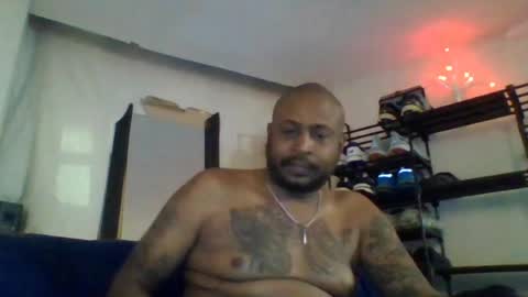 Snapshot of daddydickxm chatting on May 2026 01:56:02 AM daddydickxm online show from May 2026 01:56:02 AM
