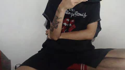 Snapshot of daddyisuues902440 chatting on December 2024 11:07:01 AM tayler online show from December 2024 11:07:01 AM