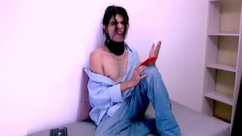 Snapshot of daddyisuues902440 chatting on March 2025 11:05:01 AM tayler online show from March 2025 11:05:01 AM