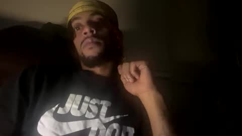 Snapshot of daddylongyk chatting on November 2025 04:29:02 AM daddylongyk online show from November 2025 04:29:02 AM