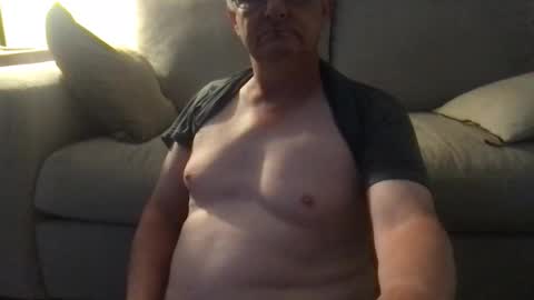 daddymike92883_1 online show from March 2025 06:40:02 AM