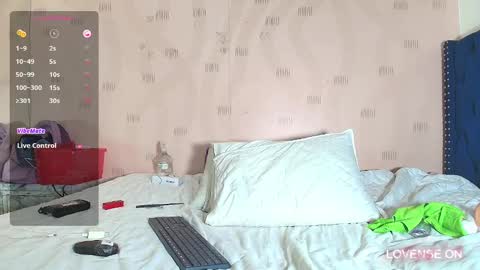 Snapshot of daddys_little_princesss chatting on December 2024 03:32:01 AM Antonella online show from December 2024 03:32:01 AM