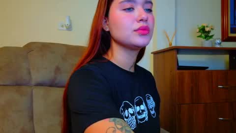 Snapshot of daddys_little_secrett chatting on May 2026 02:29:01 AM Valen online show from May 2026 02:29:01 AM