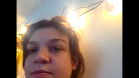 Snapshot of daddyscumslut211 chatting on December 2025 01:01:02 AM fairylee21 online show from December 2025 01:01:02 AM