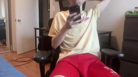 Snapshot of daddysfavorite01 chatting on April 2026 05:44:02 PM daddys boy online show from April 2026 05:44:02 PM