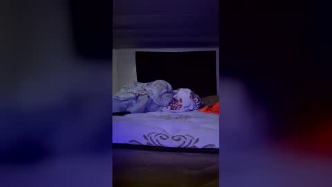Snapshot of daddyshytbyrd chatting on January 2026 01:33:01 AM Daddyshytbyrd online show from January 2026 01:33:01 AM