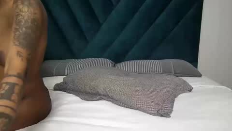 Snapshot of daddyslittleebony chatting on October 2025 01:00:02 PM daddyslittleebony online show from October 2025 01:00:02 PM