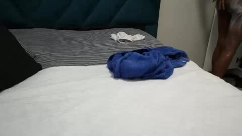 Snapshot of daddyslittleebony chatting on November 2025 07:02:02 AM daddyslittleebony online show from November 2025 07:02:02 AM