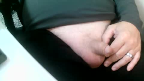 Snapshot of daddysmalls_55 chatting on January 2025 04:34:01 PM daddysmalls online show from January 2025 04:34:01 PM