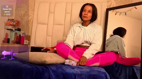 daffnelewis online show from December 2025 11:16:02 AM