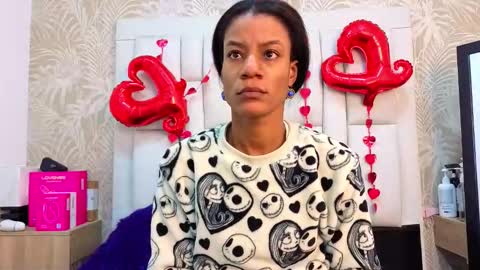 daffnelewis online show from February 2026 11:33:01 AM