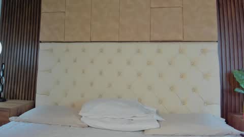 dafne_hillss online show from September 2025 12:15:02 PM