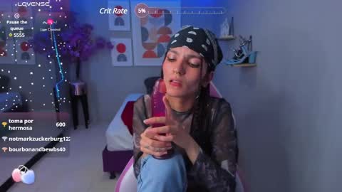 dafne huges online show from December 2024 11:06:02 PM