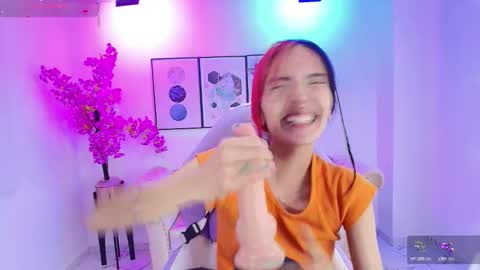 dafne huges online show from October 2025 08:38:01 PM