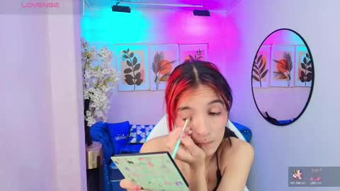 dafne huges online show from November 2025 07:24:01 PM