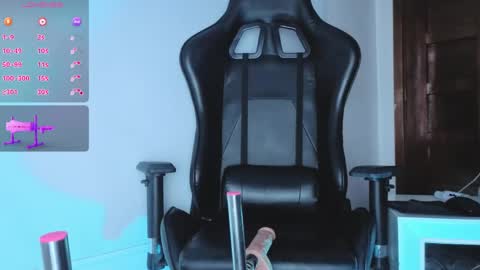 Snapshot of dafneblase chatting on April 2026 01:38:02 PM Dafneblase online show from April 2026 01:38:02 PM