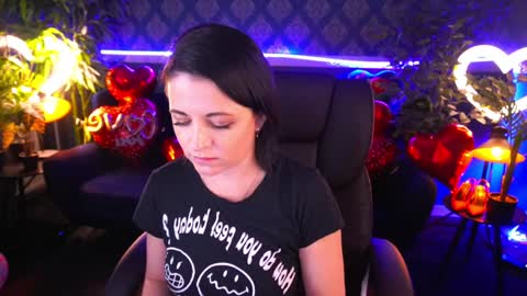 Snapshot of dafni_mon chatting on February 2025 01:43:02 PM Dafni Mon online show from February 2025 01:43:02 PM