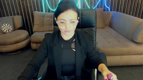 Snapshot of dafni_mon chatting on September 2025 05:20:02 AM Dafni Mon online show from September 2025 05:20:02 AM