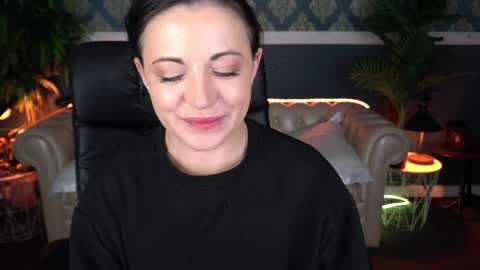 Snapshot of dafni_mon chatting on April 2026 06:02:02 AM Dafni Mon online show from April 2026 06:02:02 AM